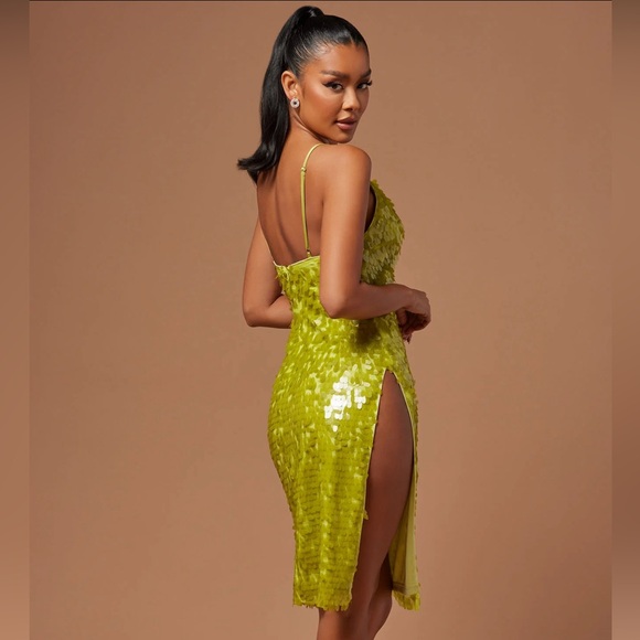 FNOVA 🔥 Fiona Sequined Midi Dress 😍🔥 - Picture 4 of 6